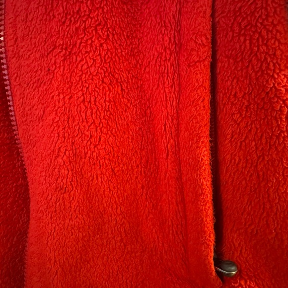 Red North Face Osito Jacket Size Medium - Picture 2 of 3